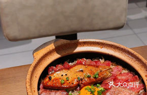 Black Truffle Beef Steak Foie Gras Clay Pot Rice