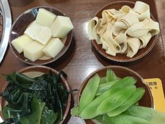 -黔有有贵州酸汤夺夺粉火锅(五味十字店)