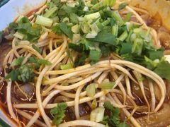 -拈签一笑黄牛肉辣卤串串