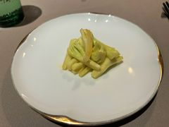 泡椒花菜梗-荣轩(新荣记环球金融中心店)