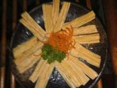 -老牌坊云南鱼豆花火锅(爱建店)