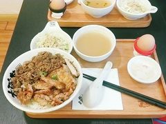 -熊吞·大碗丼烧肉饭(济宁万达广场店)