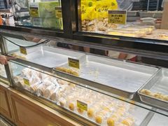 面包甜点陈列柜-鲍师傅糕点(春熙路店)
