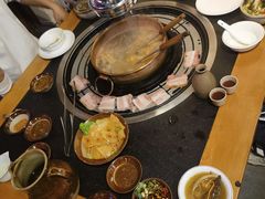 -阿山卓·野生菌火锅·纳西火塘烤肉