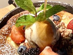 -Oasis Bar & Grill