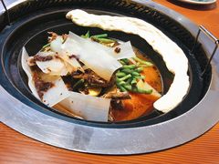 豆角炖脊骨锅-满兴咱妈烀饼铁锅炖(兰州北街店)