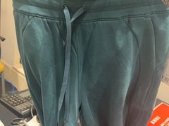 -lululemon(比斯特购物村店)