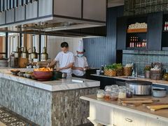 -瑰丽酒店·海吧·天际下午茶·现场DJ·天台酒吧