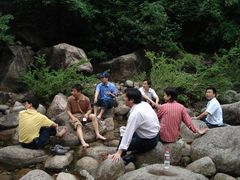 -燕子河大峡谷天坑仙境