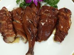 -建豪美食山庄