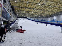 -乔波室内滑雪场