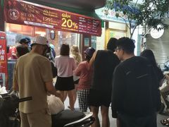 -Bánh Mì Huynh Hoa