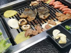 -臻牛烤肉