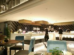 -上海滴水湖皇冠假日酒店