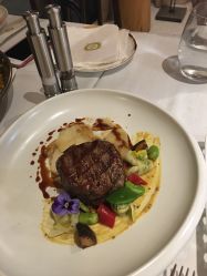 -爱美丽科技美肤中心