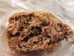 烧饼夹烧牛羊肉-老爆肚满五香烧牛羊肉