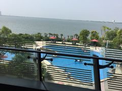 -上海滴水湖皇冠假日酒店