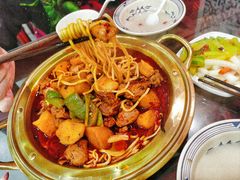 -牛一嘴·兰州牛肉面·大盘鸡(财富中心店)