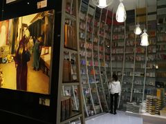 -钟书阁(松江泰晤士小镇店)