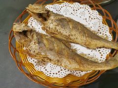 小黄鱼-聚汇三少·龙虾·中餐厅(莫邪路新天地店)