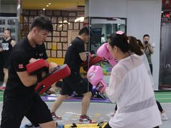-CXFIT 陈徐健身工作室(凯旋店)