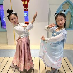 -MELAND CLUB亲子乐园•派对(虹桥万象城店)