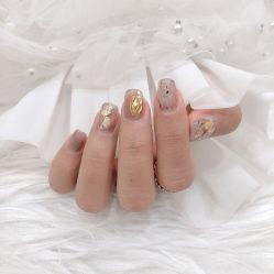 -七彩虹美甲美睫 半永久