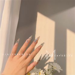 -米小兔美甲美睫