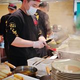 魔都最红米线｜探店肥汁米蘭“天星码头”概念店