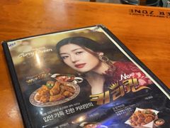 -BHC炸鸡(明洞总店)