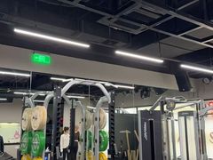 -超级猩猩健身·私教(上海体育场店)