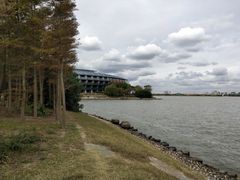 -上海滴水湖皇冠假日酒店