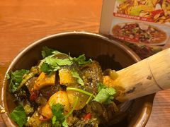 -老滇山寨•云南特色菜•地方菜•民族风情歌舞表演(金碧店)