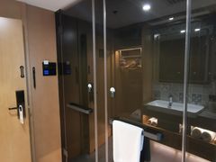 -秋果酒店(北京中日友好医院和平里地铁站店)