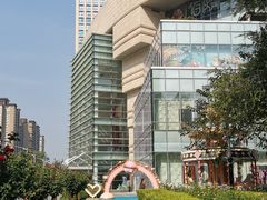 -王府井百货熙地港店