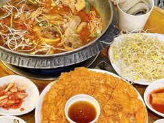 -喇喇排骨火锅·传统韩式脊骨汤(望京西园总店)