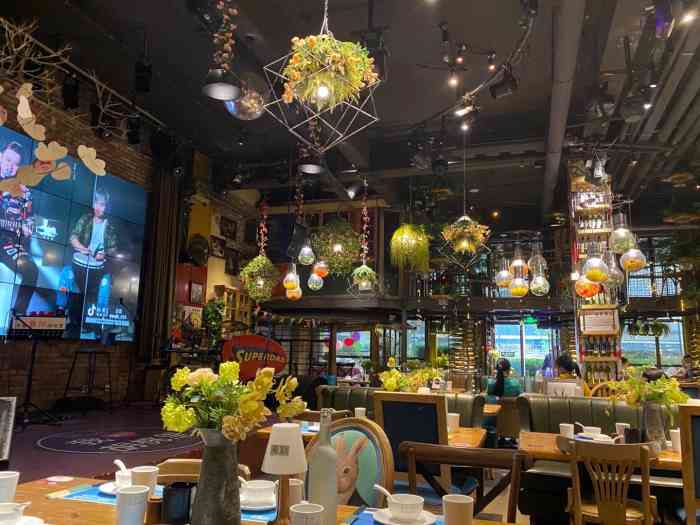 胡桃里音乐酒馆襄阳旗舰店