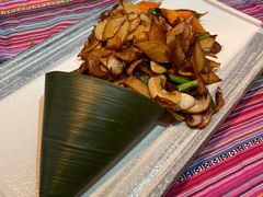 包烧杂菌-香巴拉云南餐厅(华莱坞店)