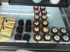 -UNI UNI(环亚凯瑟琳店)