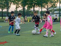 -Riverside河畔少儿足球培训(前滩店)