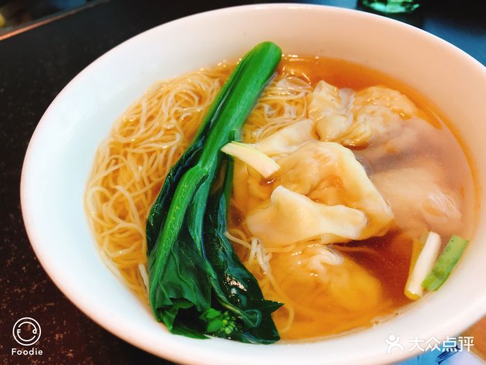 有璟阁港式餐厅(金融街店)鲜虾云吞面图片