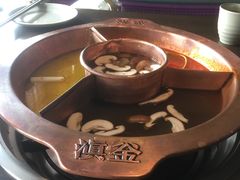 -滇釜火锅·能喝汤的火锅(车公庄店)