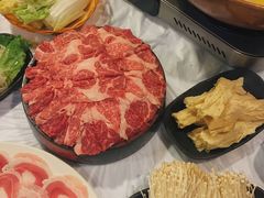 -鲜入围煮花胶鸡海鲜火锅