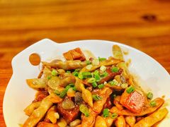 金钩压红烧肉-炉鼎记私房菜(总店)