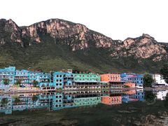 -百里峡七彩艺术小镇