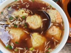 蟹子虾仁馄饨-小城故事·地道宁波味(月湖盛园店)