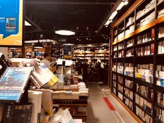 -西西弗书店&矢量咖啡(凯德晶萃广场店)