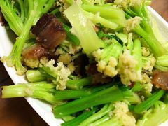 腊肉炒台山菜花-香江农家乐饭店