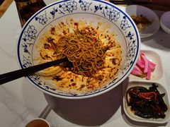 大碗鸡丝凉面-鸡毛店·川菜(文殊院店)