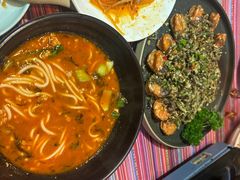 -香巴拉云南餐厅(华莱坞店)